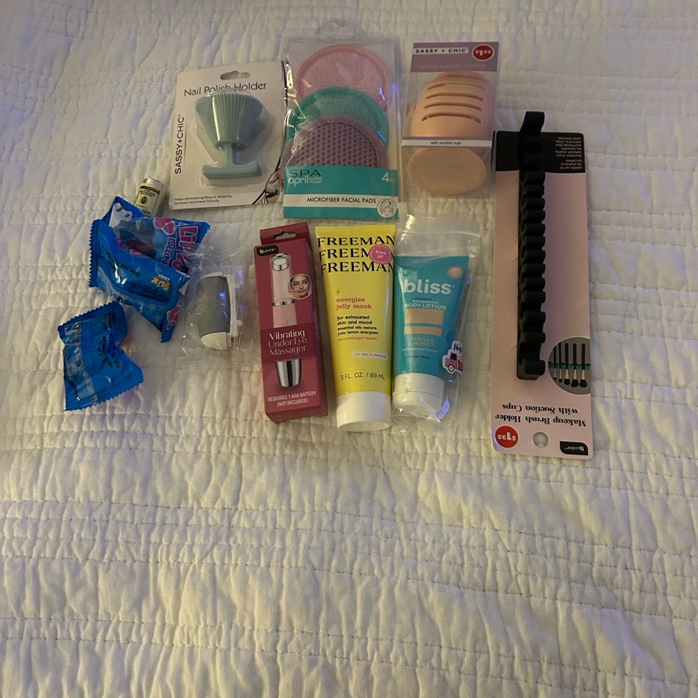 Large lot of mixed beauty items - Picture 9 of 9